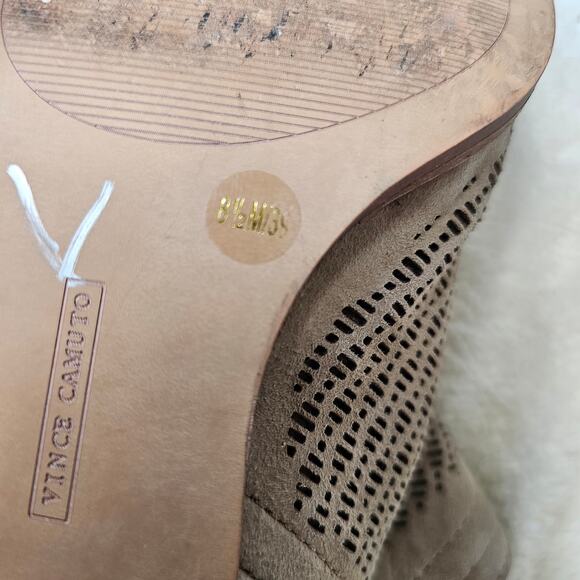 Vince Camuto Women's Clorieea Perforated Suede Shootie Booties Size 8.5M‎ Taupe - Picture 7 of 7